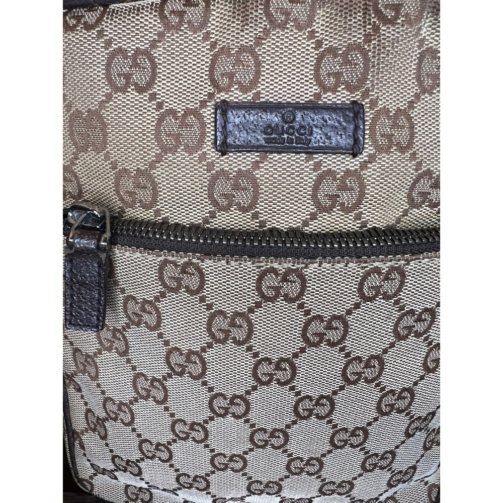 Gucci GG Canvas Messenger Bag - Picture 2 of 9